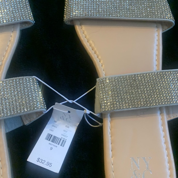 NWT NY&C sandals - Picture 2 of 3
